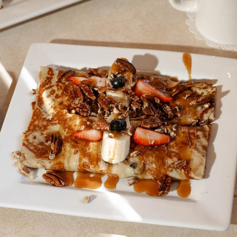 Fruit and pecan crepes