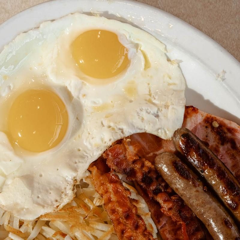 Eggs with bacon and sausage